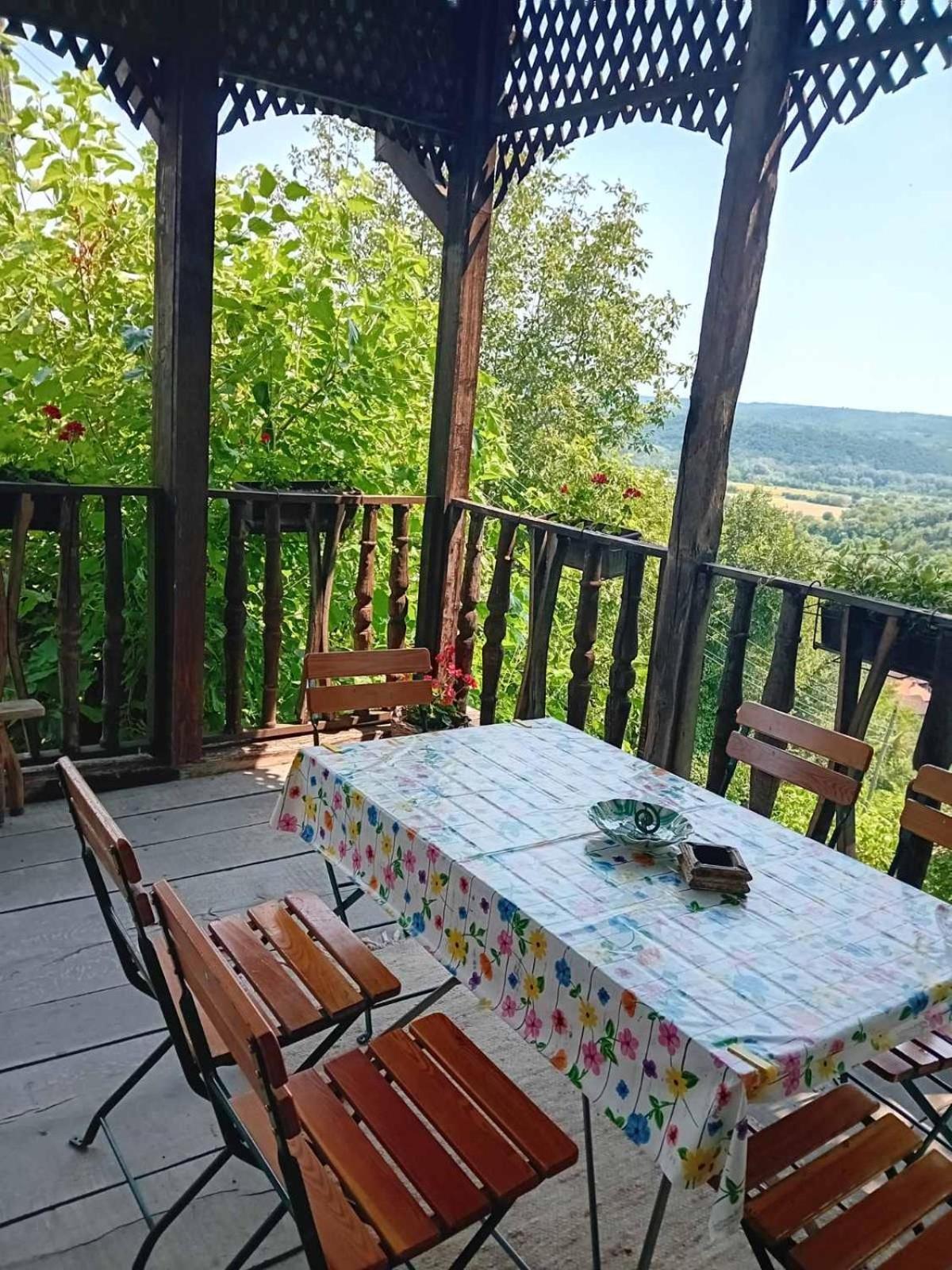 דירות Country House Pivnica Milic Rogljevo מראה חיצוני תמונה
